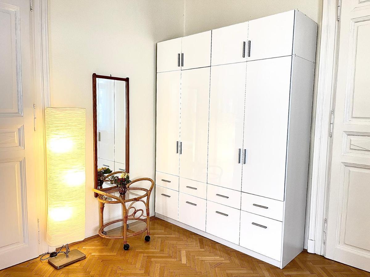 Isabelle Residency - Balcony & A.C Apartment Budapest Ngoại thất bức ảnh