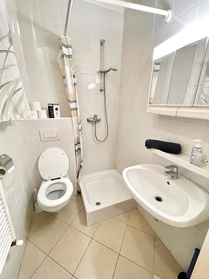 Isabelle Residency - Balcony & A.C Apartment Budapest Ngoại thất bức ảnh