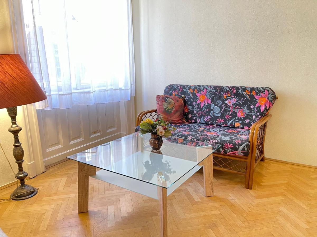 Isabelle Residency - Balcony & A.C Apartment Budapest Ngoại thất bức ảnh