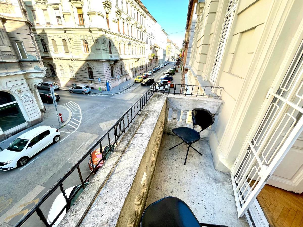 Isabelle Residency - Balcony & A.C Apartment Budapest Ngoại thất bức ảnh